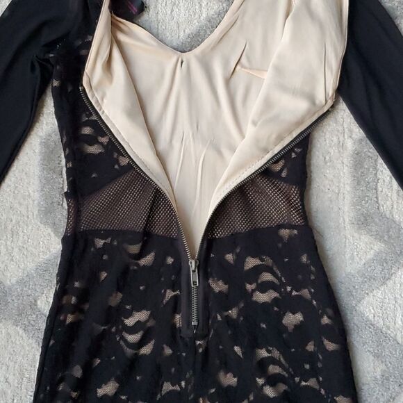 NWT Long Sleeve Dress  - Picture 11 of 11